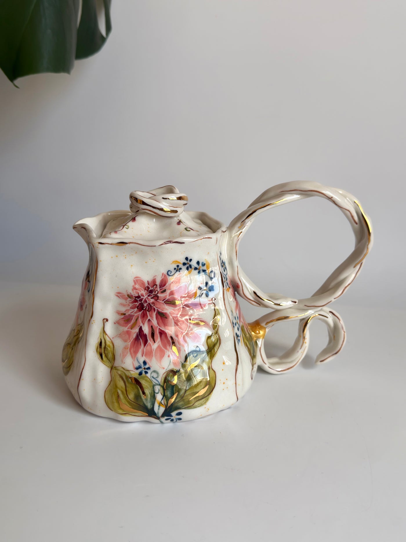 Pink Dahlia Flowers Teapot