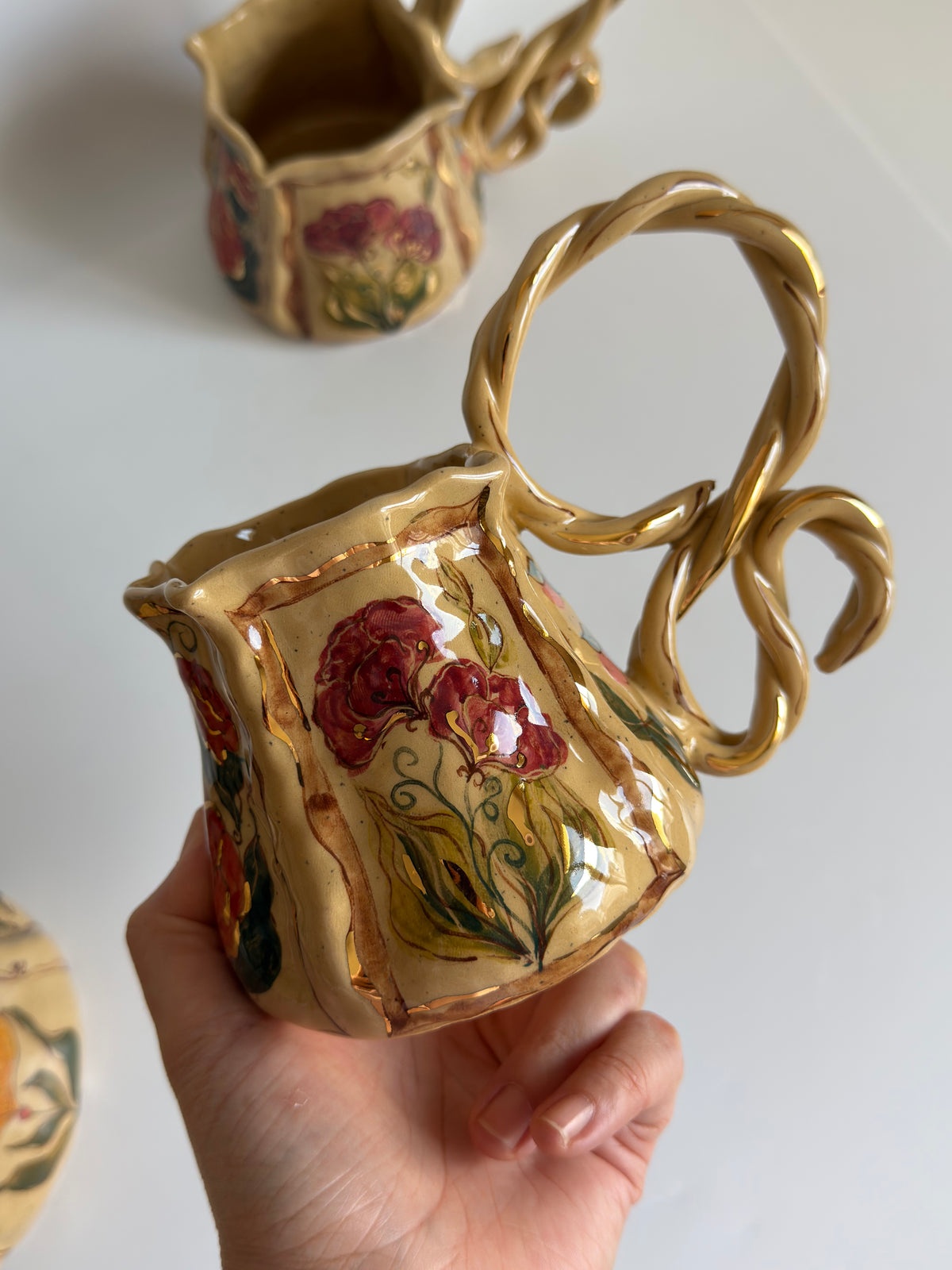 Framed Garden Floral Mug with Handle