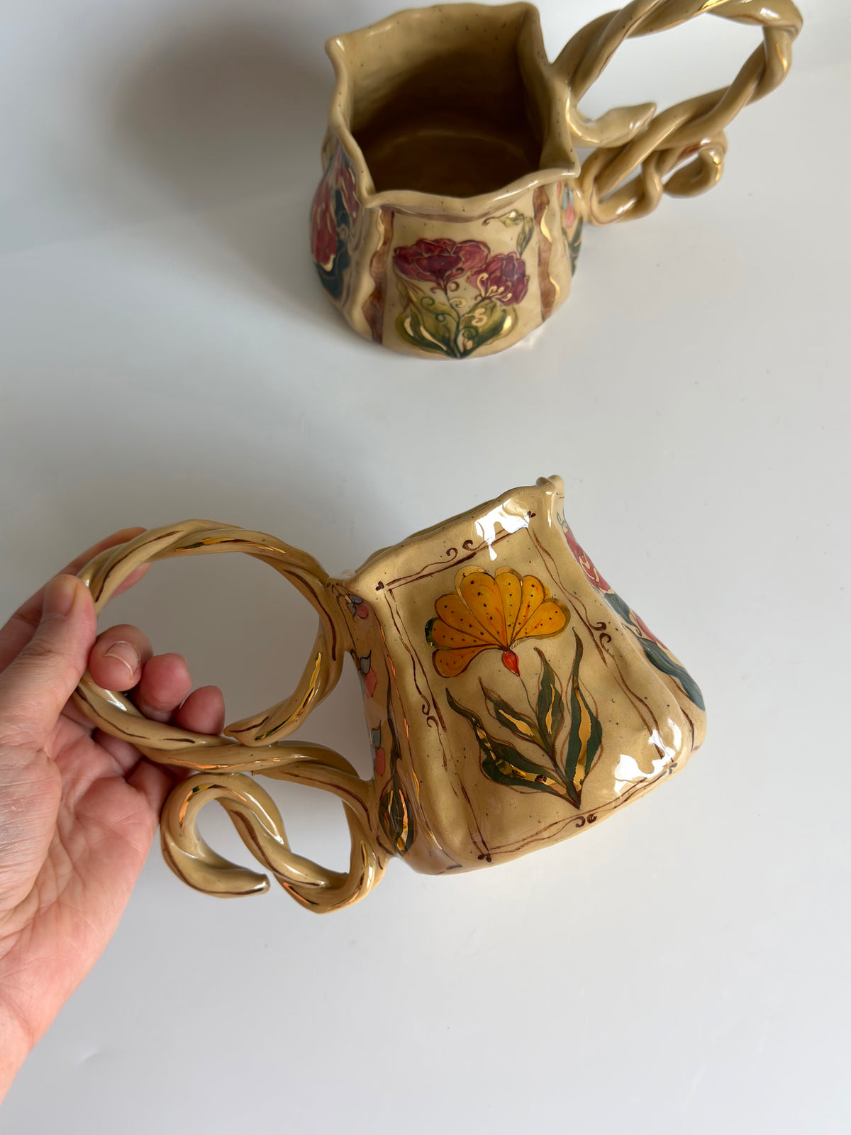 Framed Garden Floral Mug with Handle