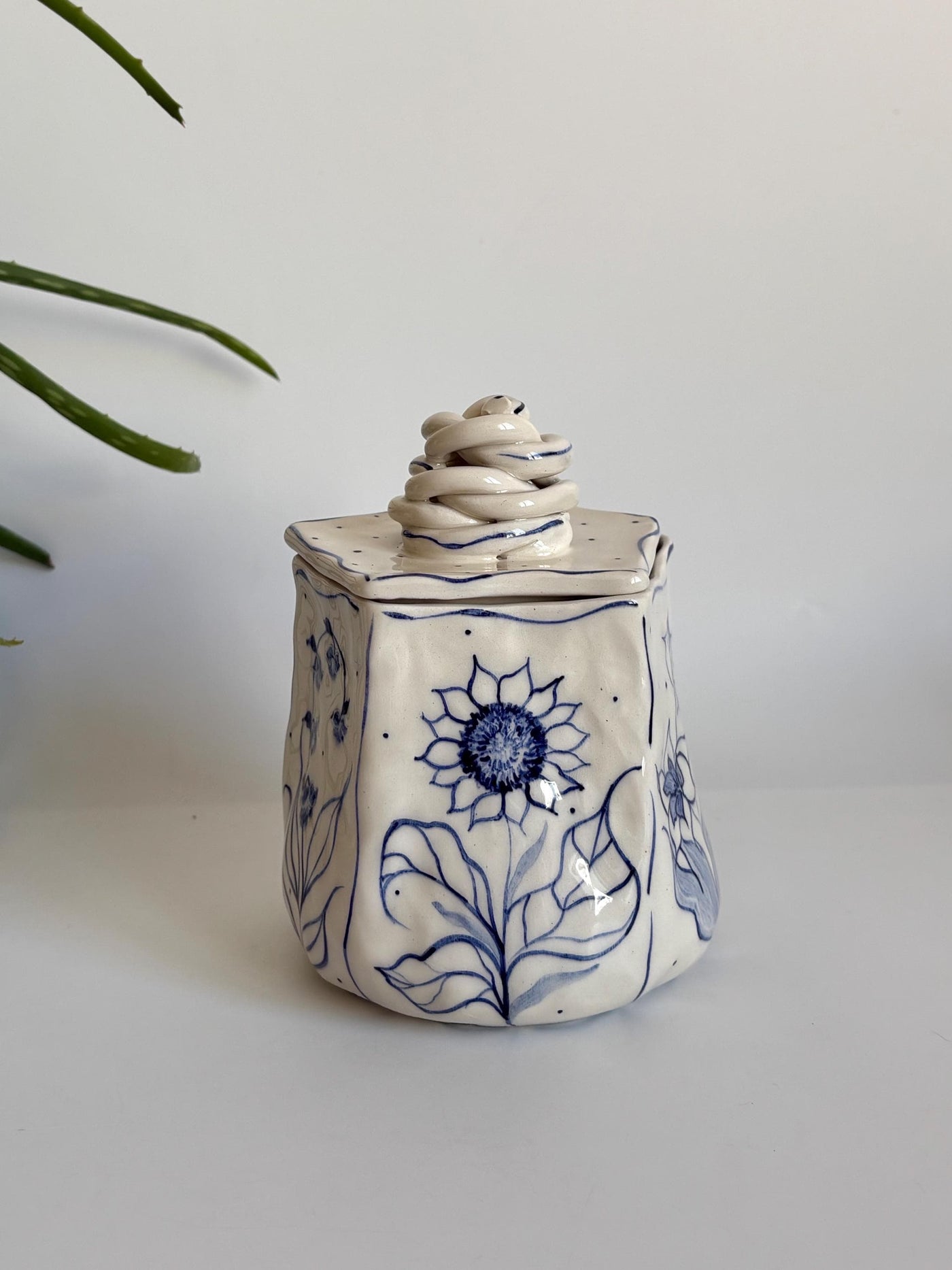 Blue Floral Creamer & Sugar Bowl Set