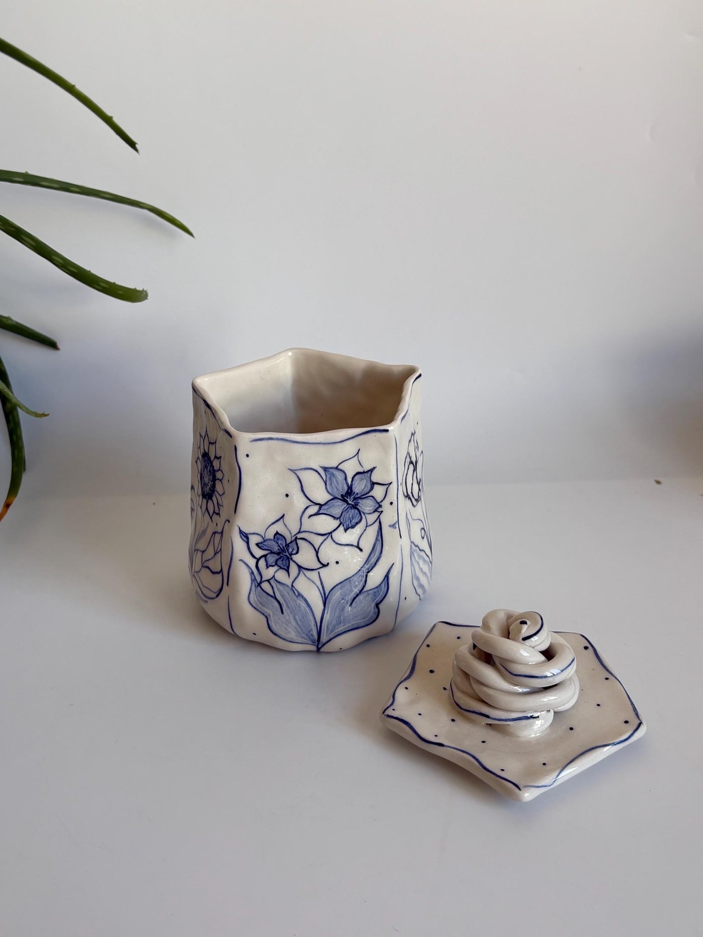 Blue Floral Creamer & Sugar Bowl Set