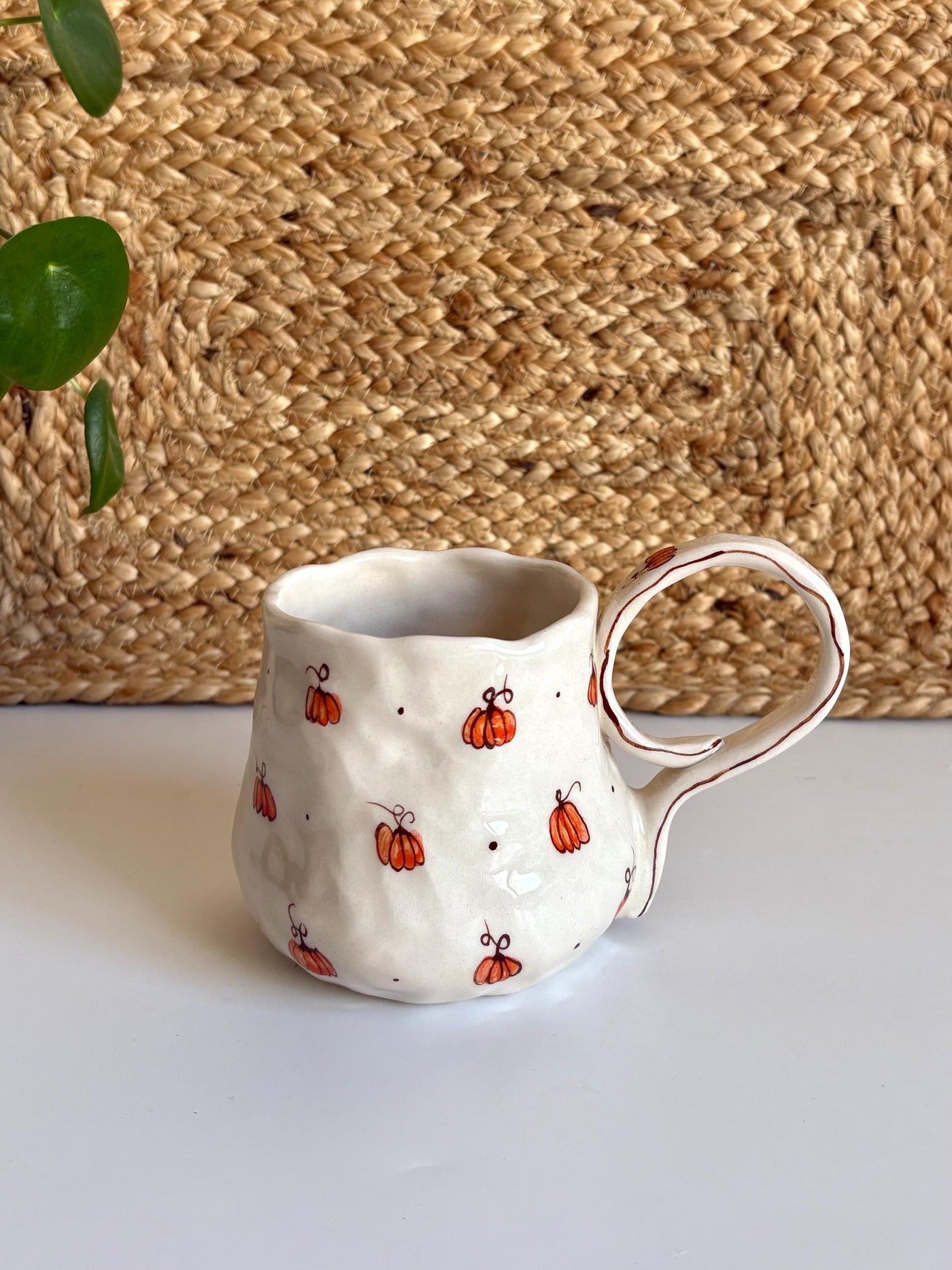 Cute Minimalist Pumpkin Halloween Mug