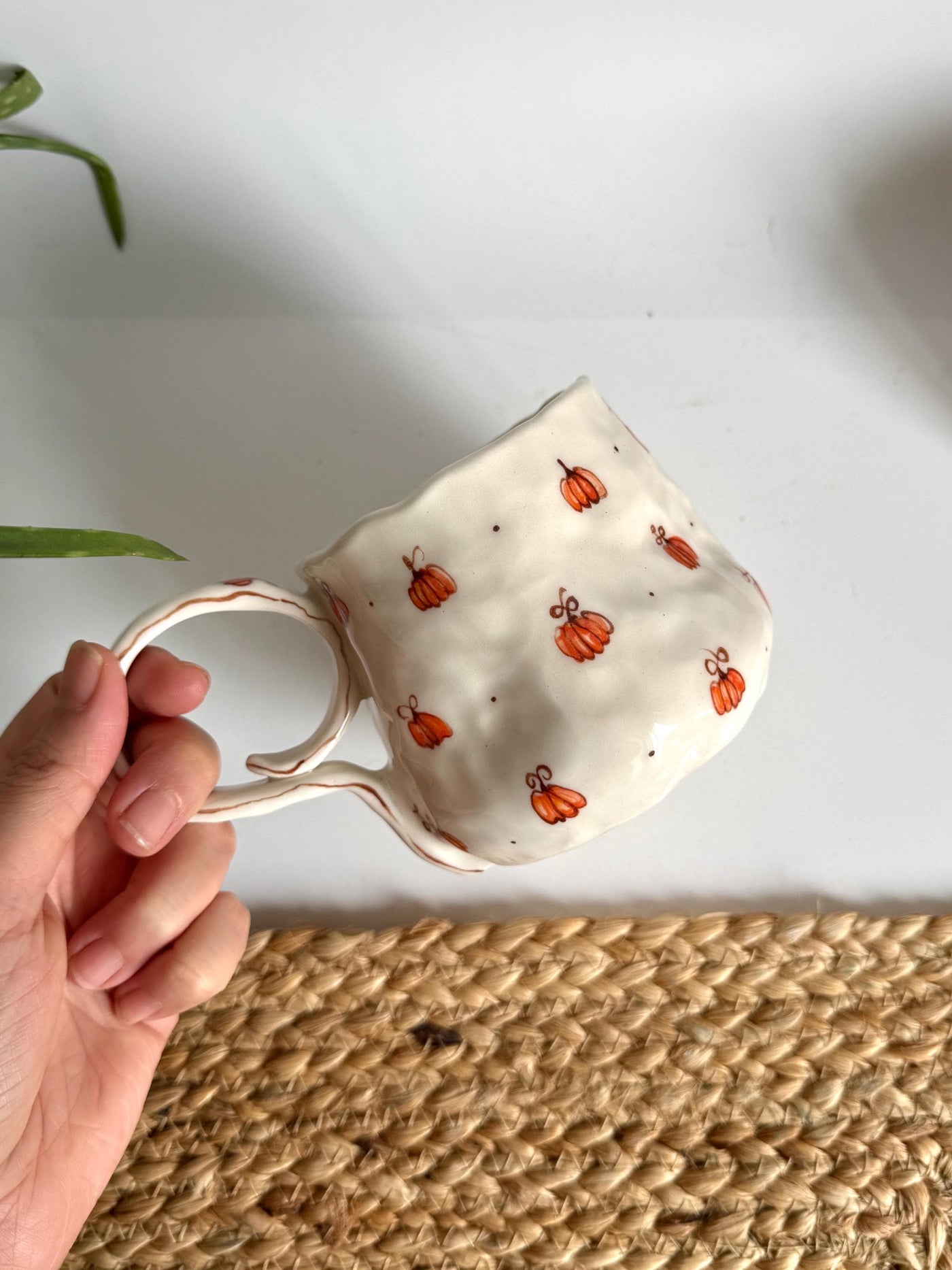 Cute Minimalist Pumpkin Halloween Mug