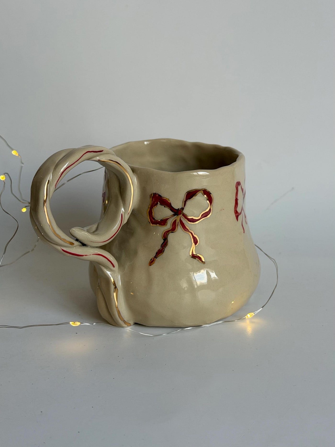 24k Gold Detailed Bows Mug