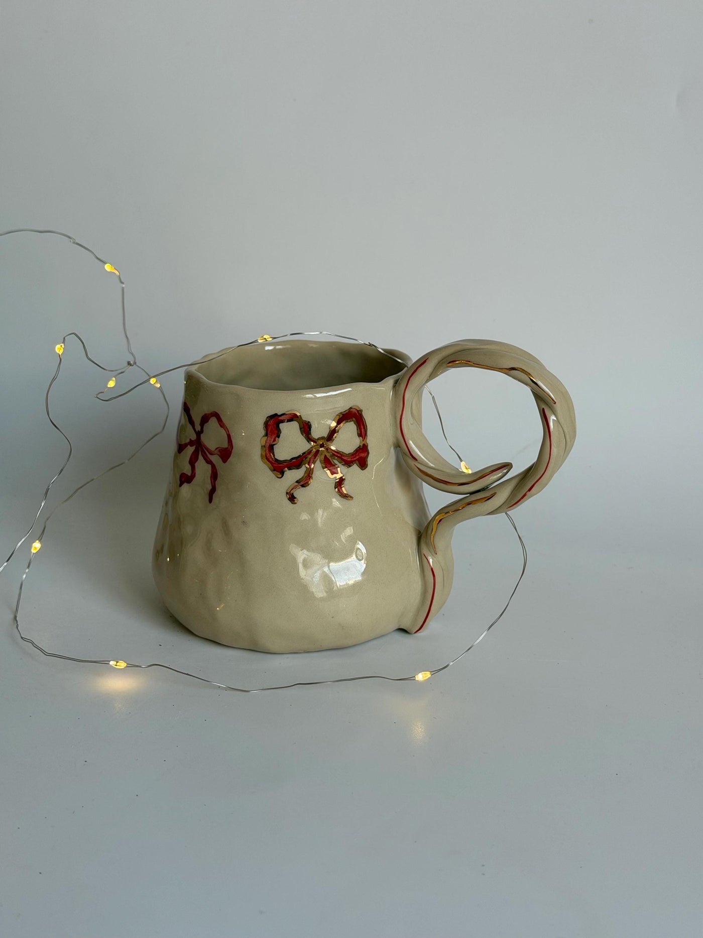 24k Gold Detailed Bows Mug