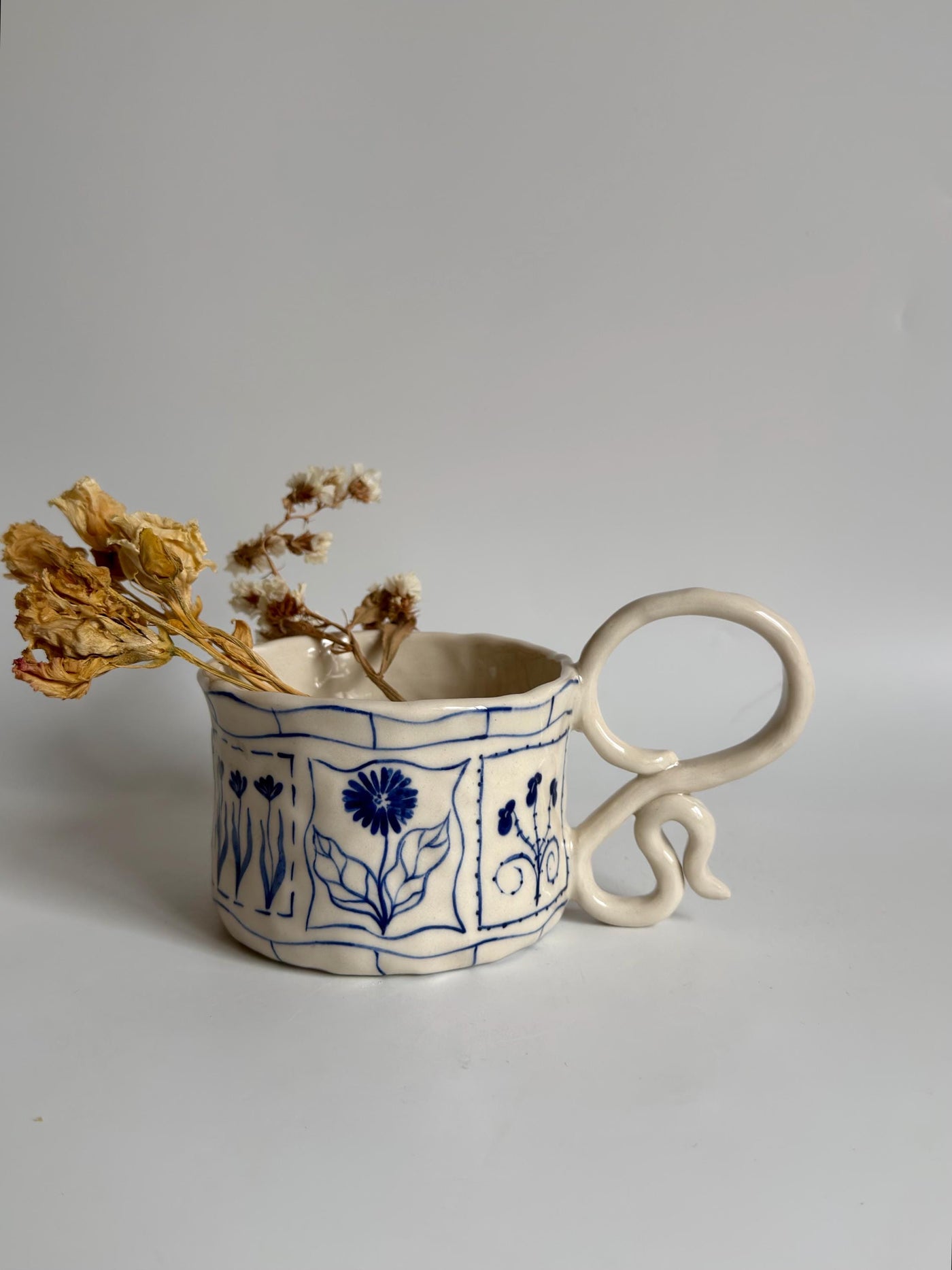 Blue Flowers, Inspired by Tarot Cards Mug