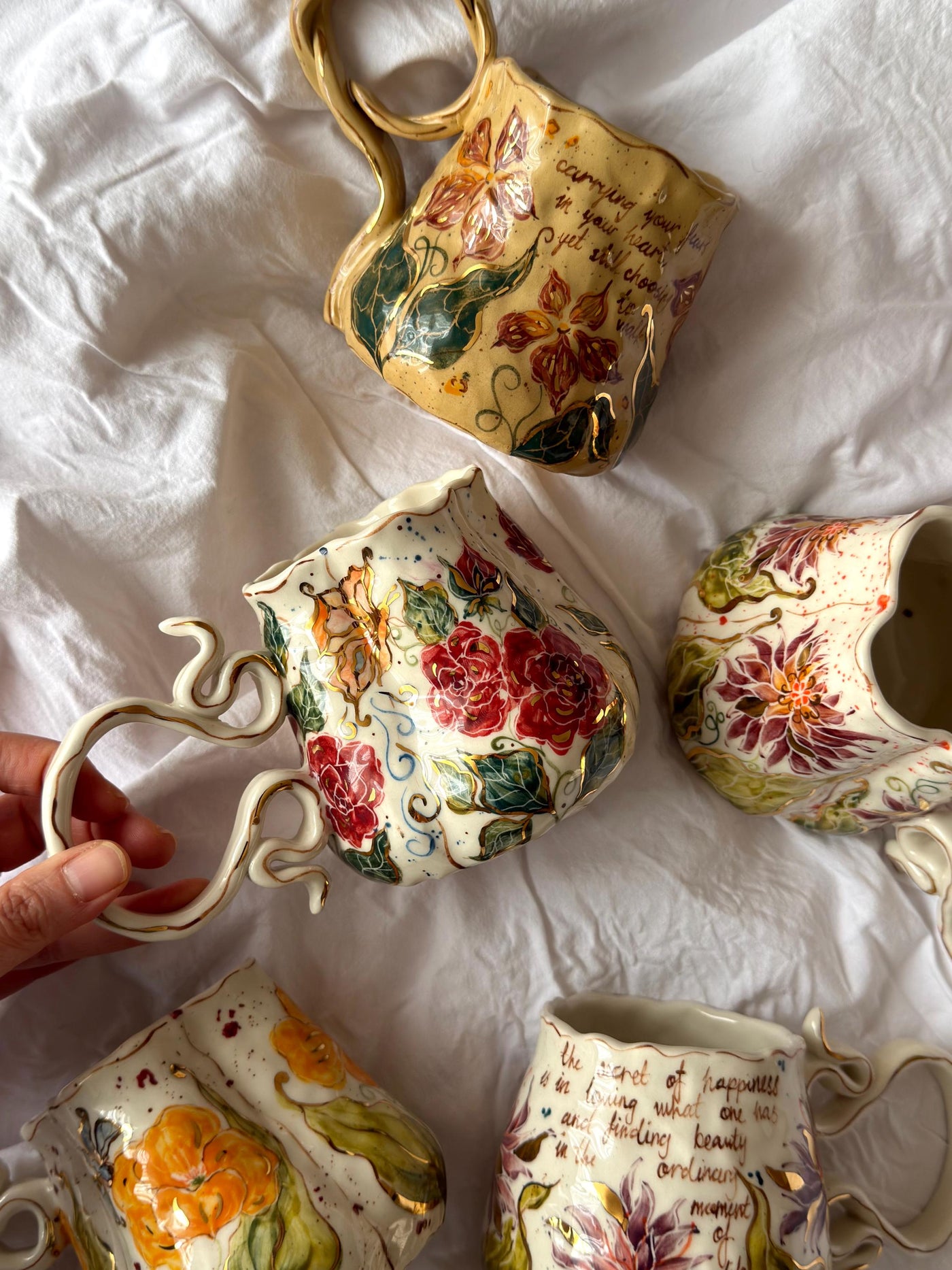 Red Roses and Gold Details Mug