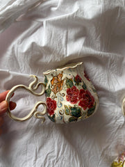 Red Roses and Gold Details Mug