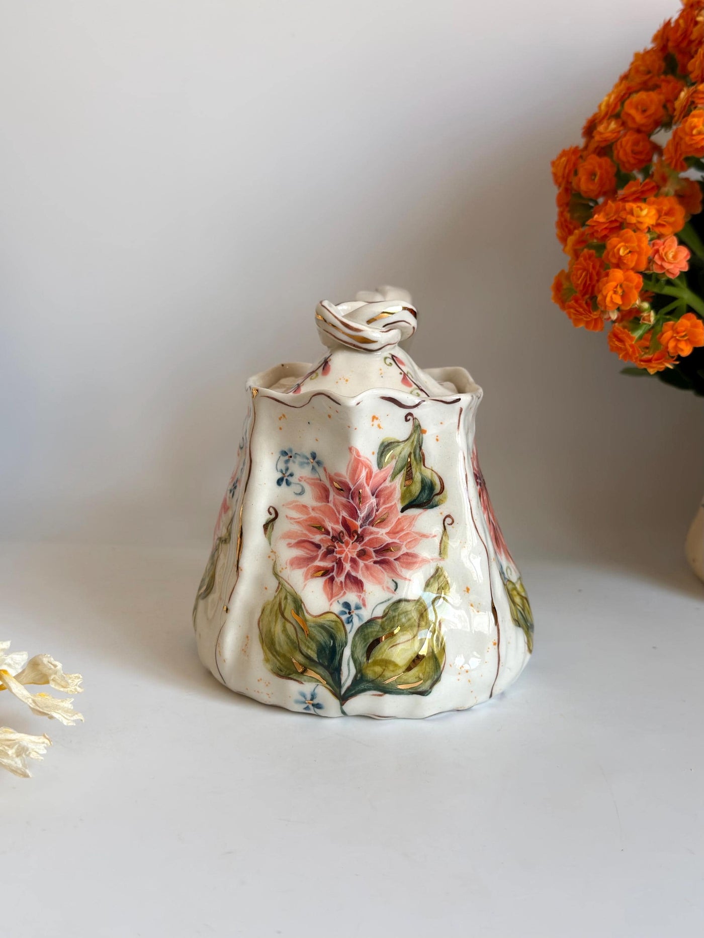 Dahlia Flowers Teapot