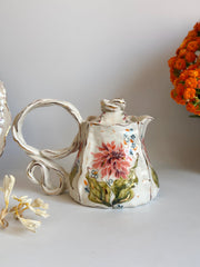 Dahlia Flowers Teapot