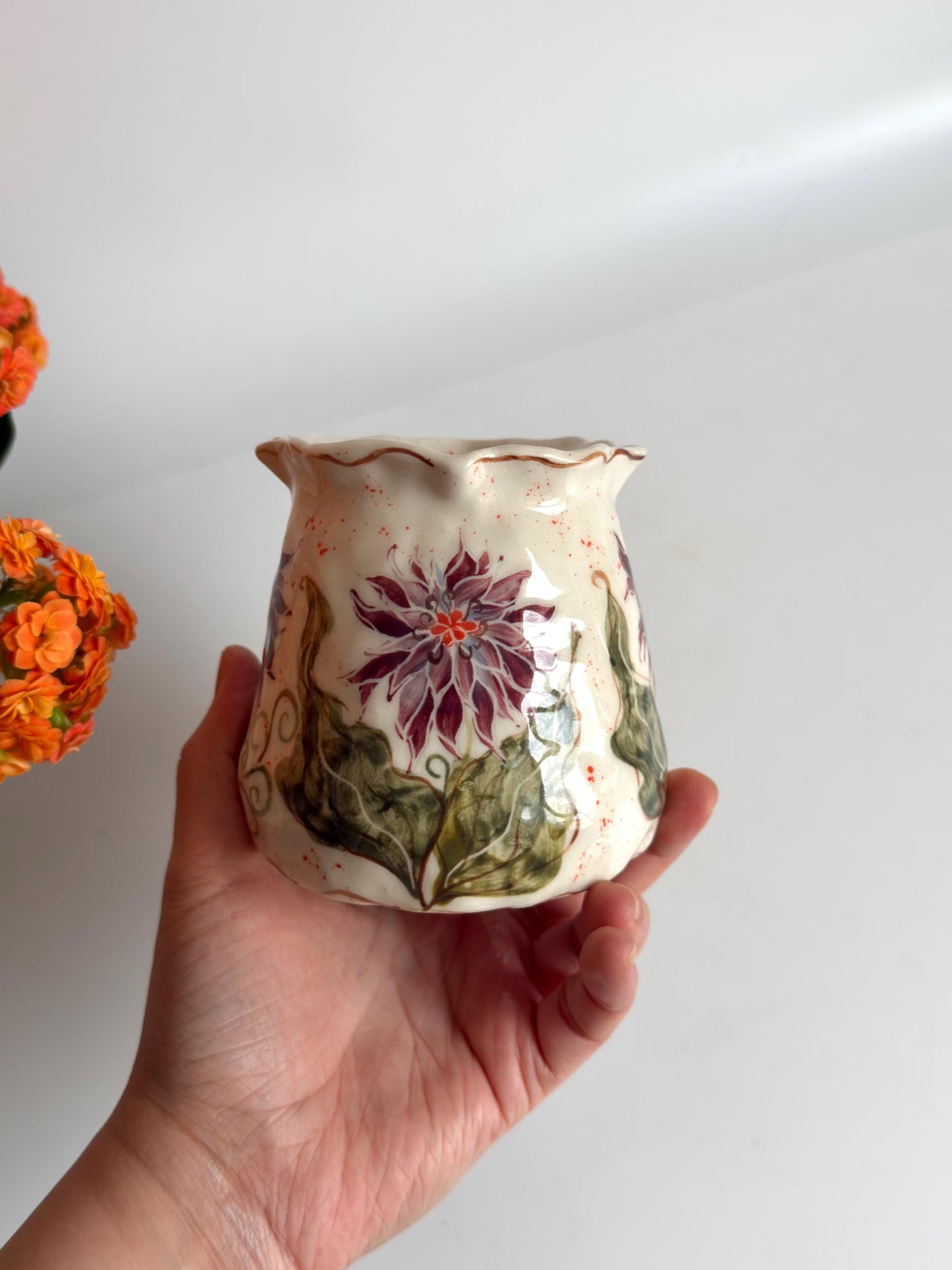Tumbler with Cremon Flowers