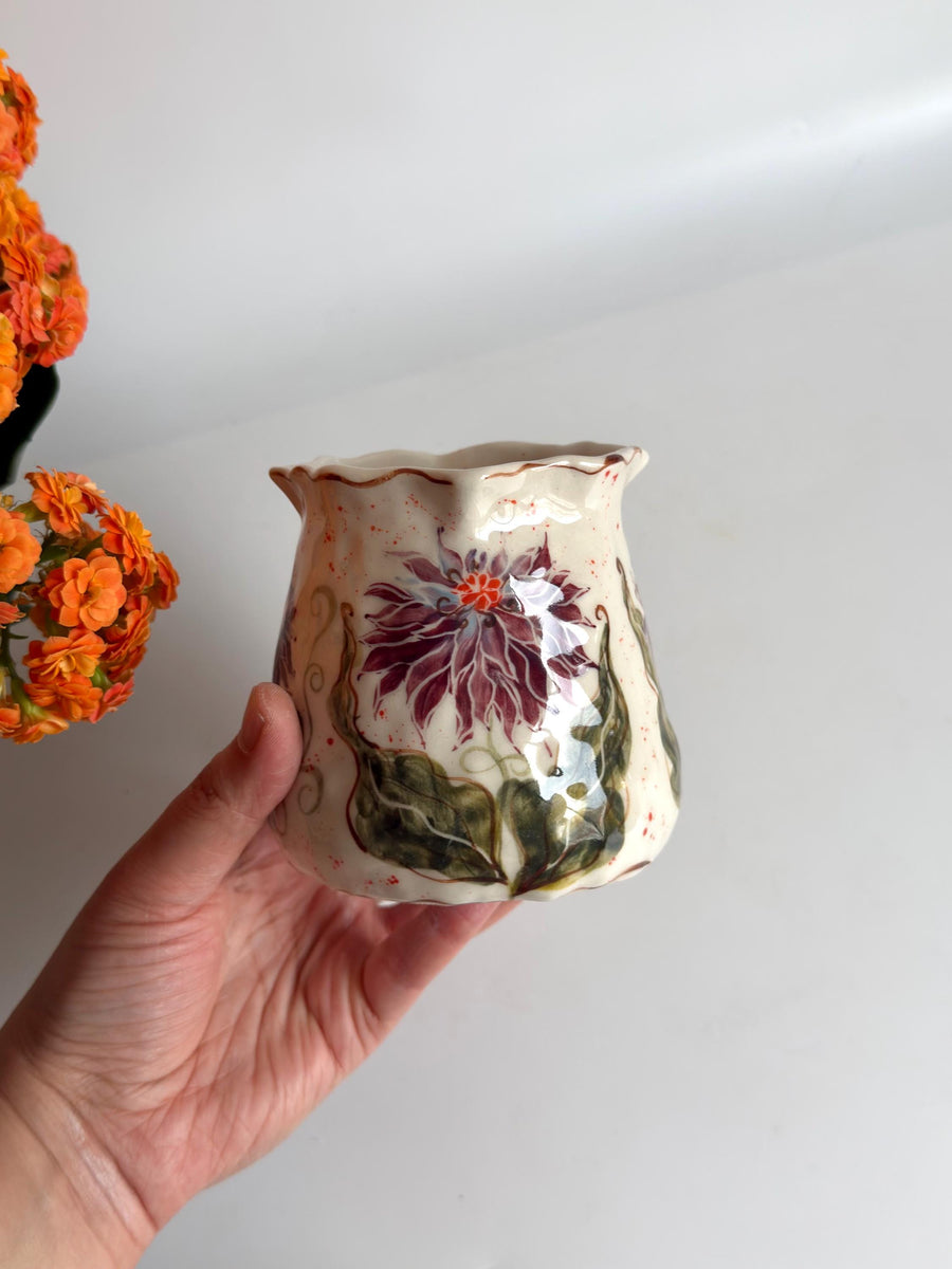 Tumbler with Cremon Flowers