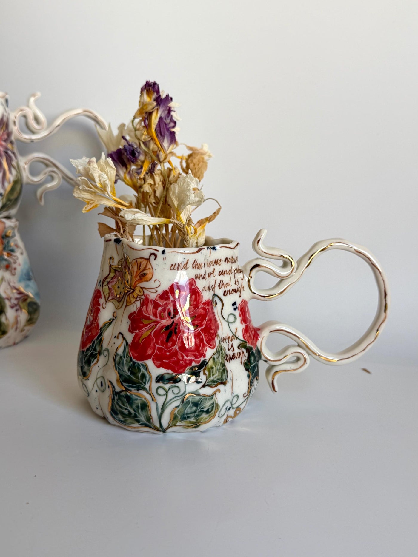 Red Roses and Gold Details Butterfly Mug