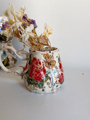 Red Roses and Gold Details Butterfly Mug