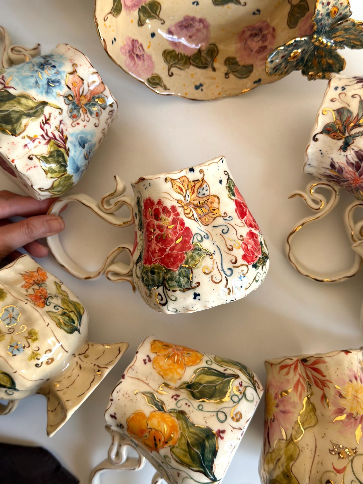 Red Roses and Gold Details Butterfly Mug
