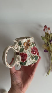 Red Roses and Gold Details Mug